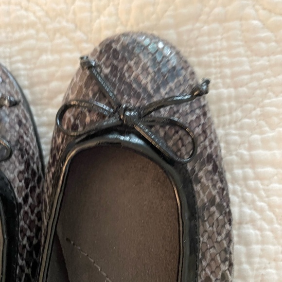 Aresole Black Ballet Flats - Picture 3 of 4